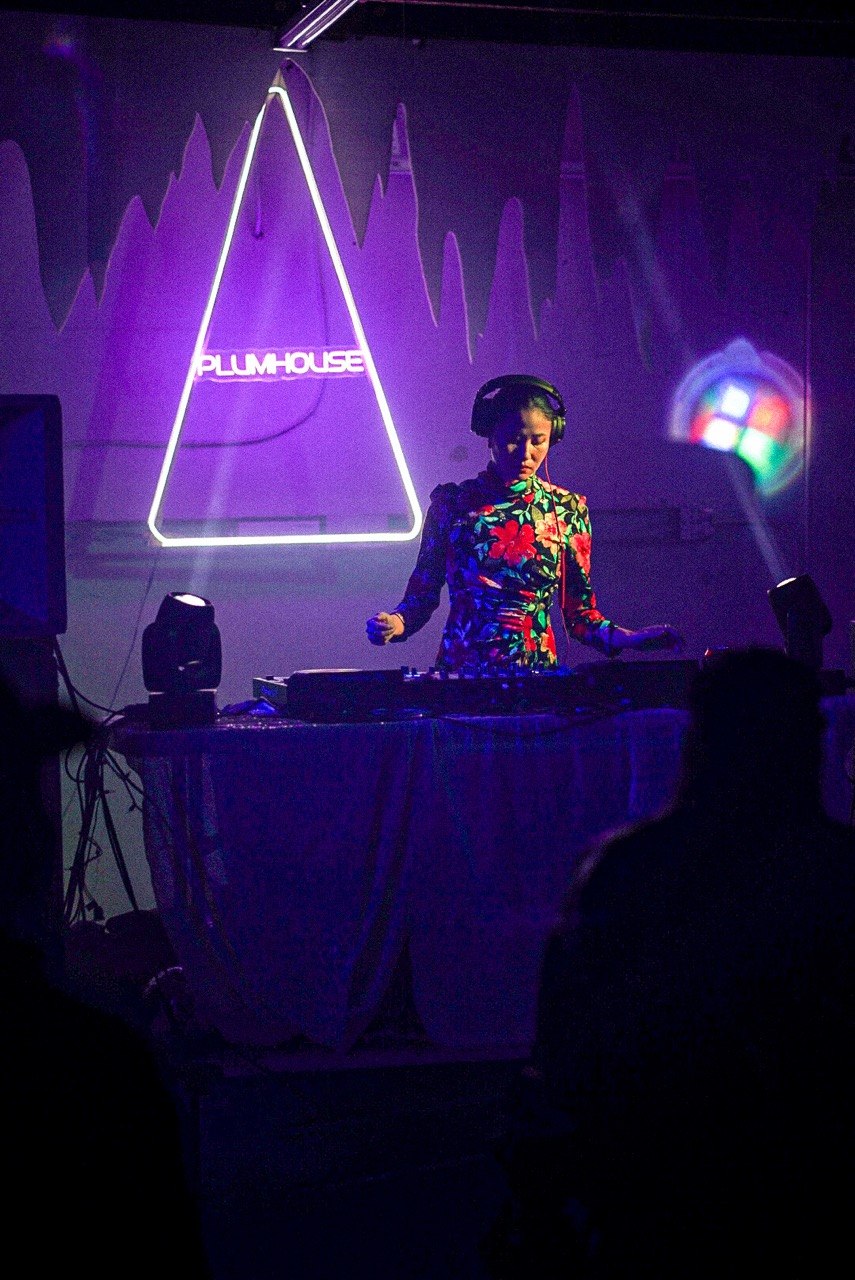 Plumhouse — Wide Stage